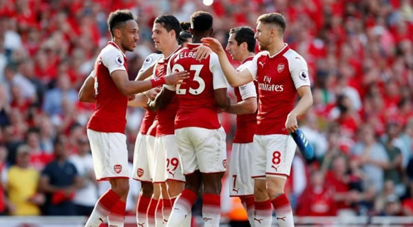 英超最新积分榜:阿森纳0-2爆冷吞首败，曼联2-1逆转，热刺4-1大胜