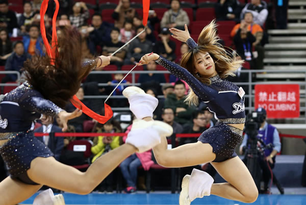 CBA结束NBA总决战G1 郭艾伦释怀 赵继伟被挣抢 曾凡博忆伤 杨瀚森选秀